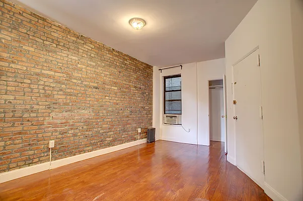 Rented by Corcoran | media 7