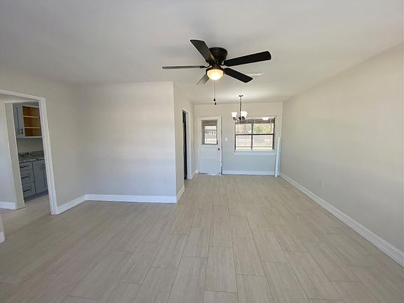 2nd image of 619 Sarita St
