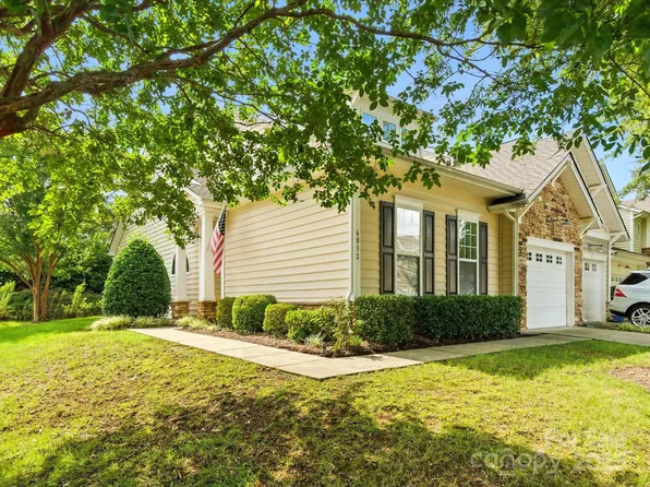 6032 Pale Moss Ln, Charlotte, NC 28269