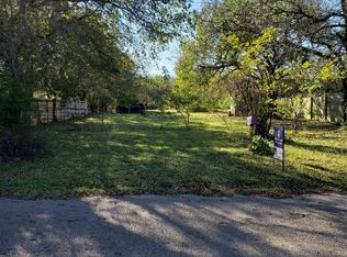 1226 E James St, Cleburne, TX 76031