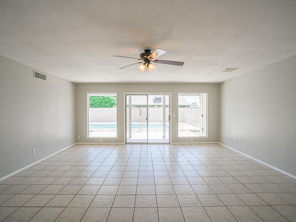 4th image of 7213 W Sunnyside Dr