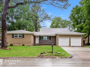 725 Hurstview Dr, Hurst, TX 76053