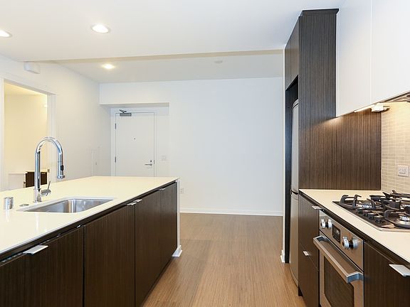 3rd image of 1788 Clay St APT 401