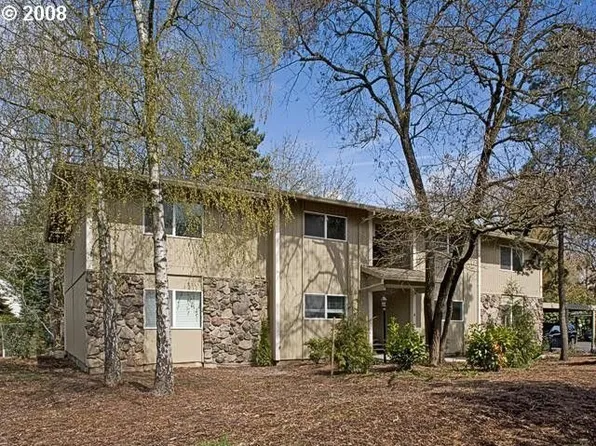 6801 SW Terri Ct APT 61, Portland, OR 97225