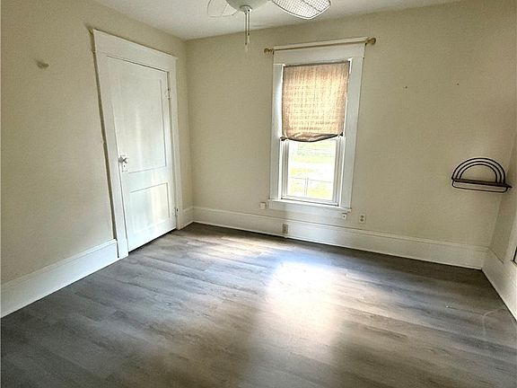 5th image of 112 E Carolina Ave