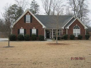 1209 Blue Springs Dr, Loganville, GA 30052