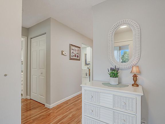 5th image of 826 Timberview Drive #A