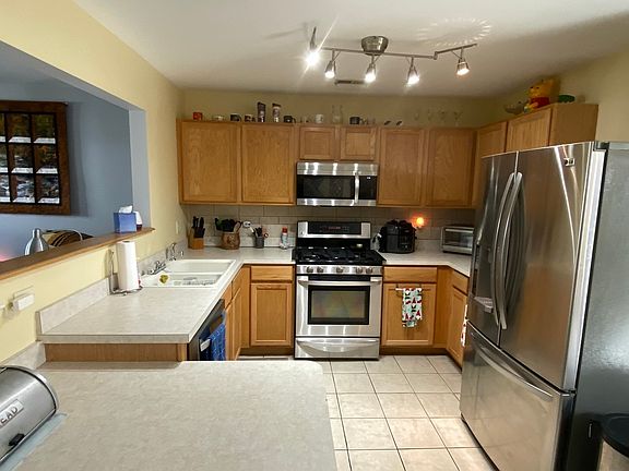 4th image of 861 Symphony Dr