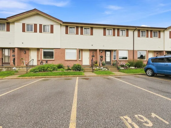 1115 Nellis St #33, Woodstock, ON N4T 1P6