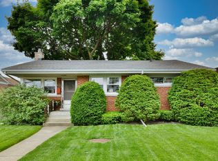 8139 N Overhill Ave, Niles, IL 60714