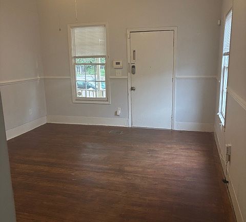 nice size living room with high ceilings