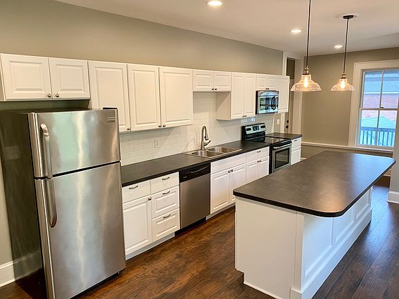 4th image of 98 Church St #102