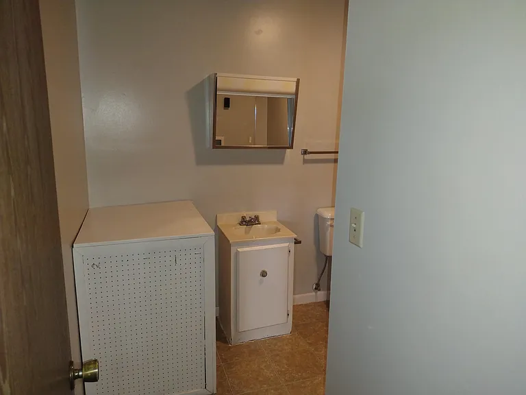 1729 Bancroft Ave #4A — Photo 6
