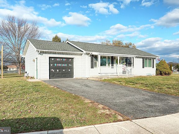 2nd image of 37 Heritage Ct