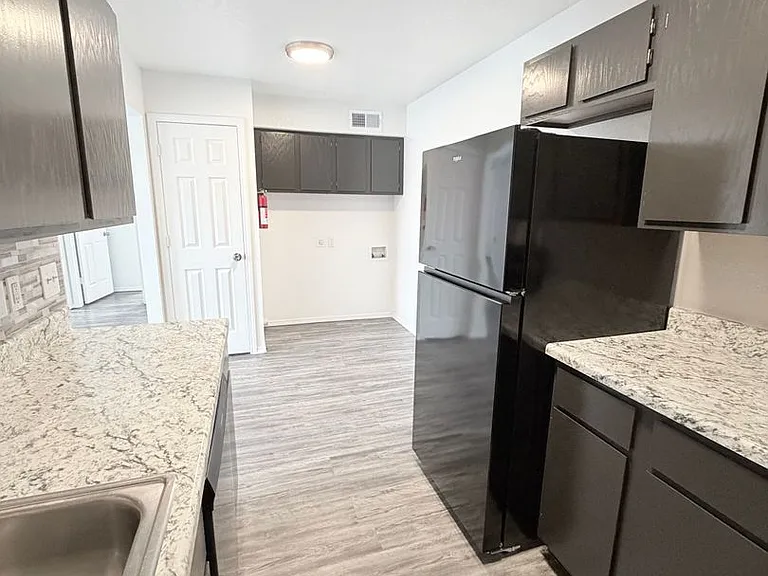 Buffalo Creek Apartment Homes — Photo 17