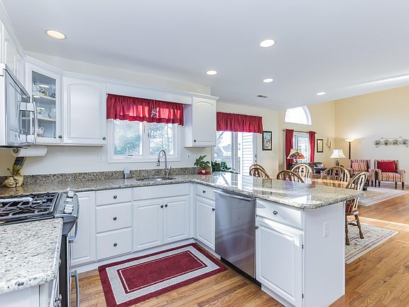 3rd image of 26 Monmouth Parkway