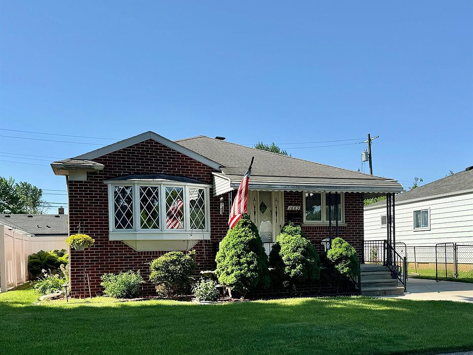 1st image of 1669 Richmond Ave