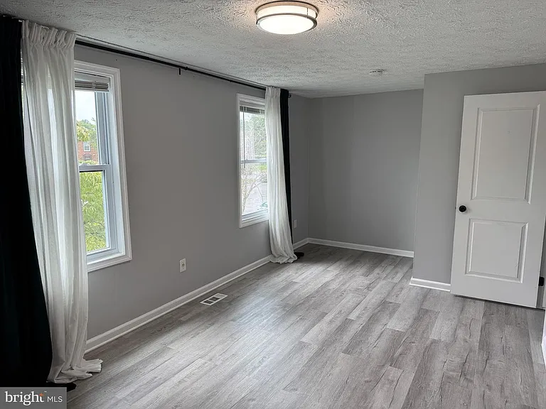 5585 Hecate Ct — Photo 18