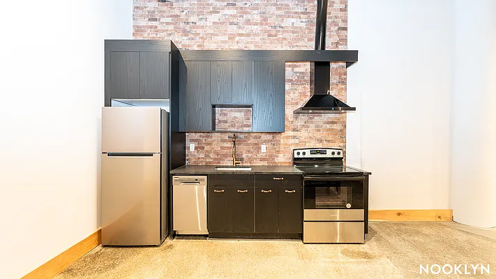 Rented by Nooklyn NYC LLC | media 47