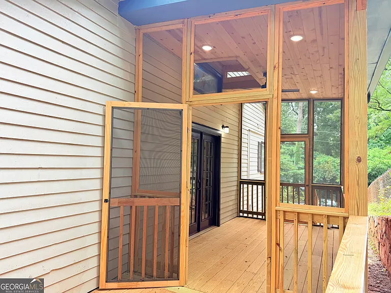 1012 Berne St SE — Photo 27