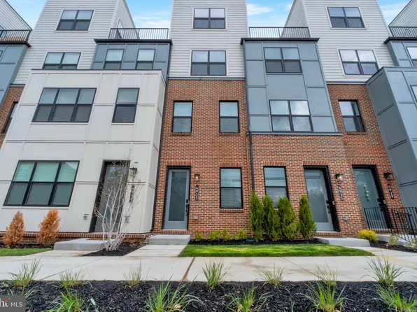 4933 Eisenhower Ave, Alexandria, VA 22304