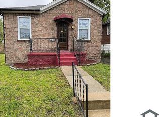 7316 Park Dr, Saint Louis, MO 63133