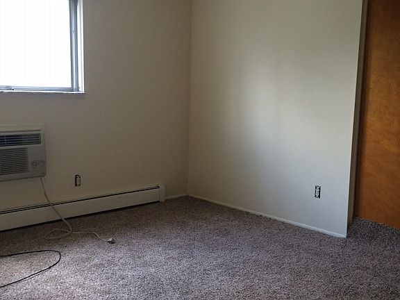 4th image of 45844 Cass Ave APT 3