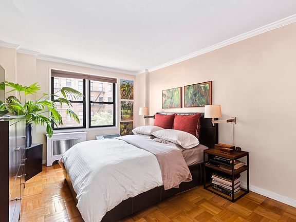 3rd image of 333 E 34th St APT 5J