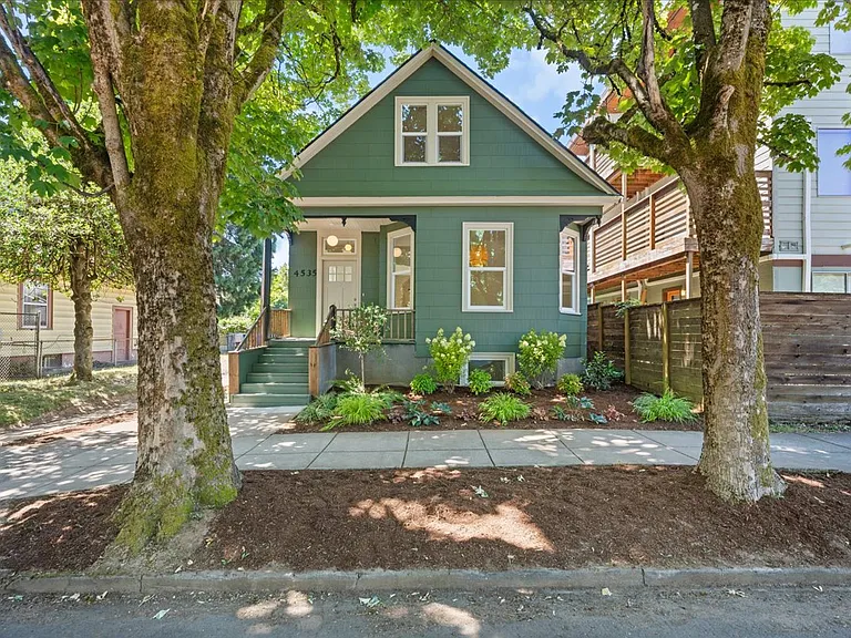 4535 NE Cleveland Ave — Photo 50