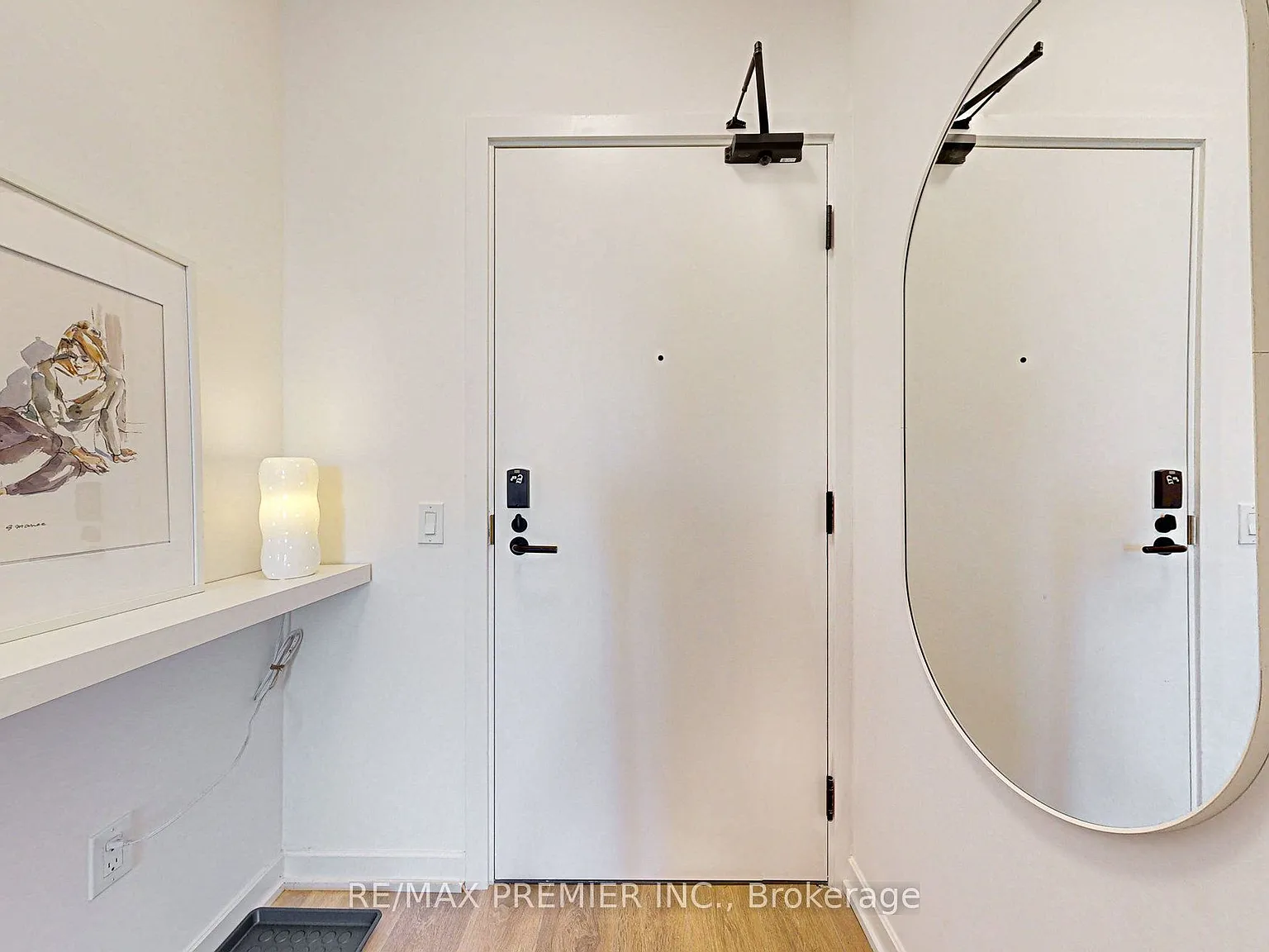Studio, $2,100 — Photo 4