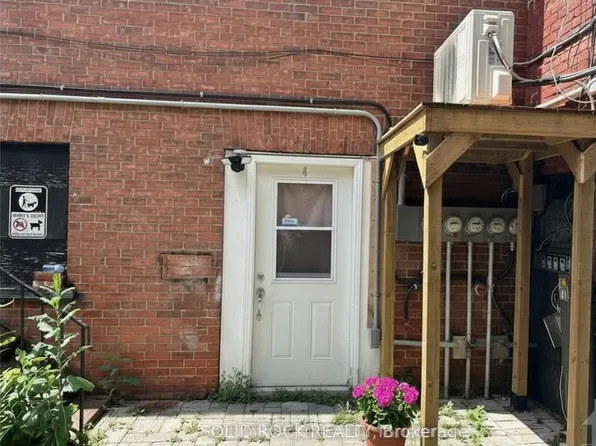 44 Elgin St W, Arnprior, ON