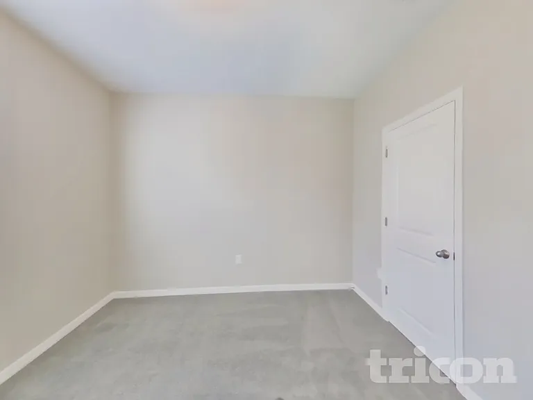 2996 Neverland Dr — Photo 15