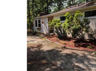 4 Pine Dr, Southampton, NJ 08088