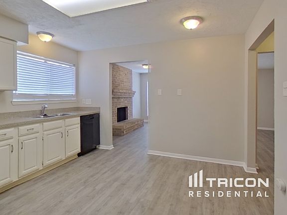 5th image of 5511 Fairview Forest Dr