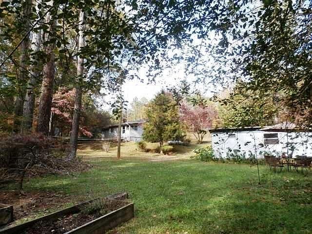 2nd image of 243 Old Six Mile Rd #B