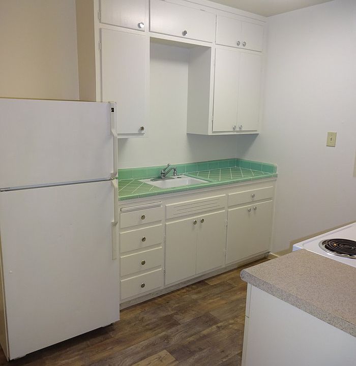 1st image of 2533 2nd Ave APT 08
