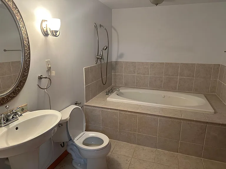 1370 Briar Creek Dr — Photo 25