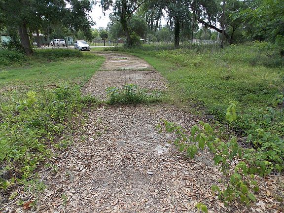 4th image of 2693 County Road 204