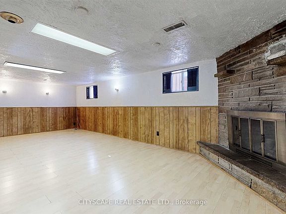 3rd image of 14 Beacon Rd