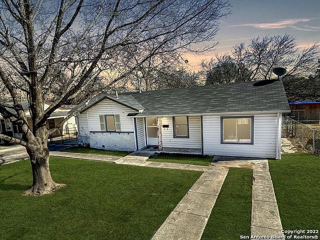 1st image of 226 Cravens Ave