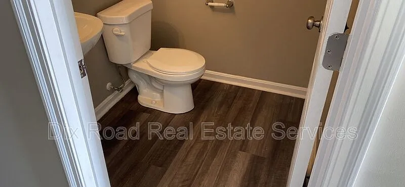 4 bed, 2.5 bath, 1480 sqft, $2,125 — Photo 4