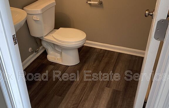 4th image of 806 Prescot Cir