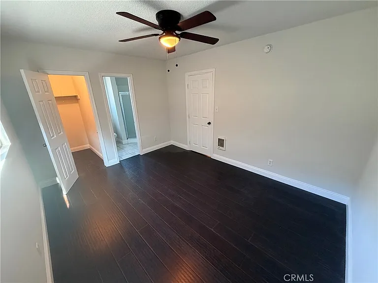 2530 Carmona Ave — Photo 12