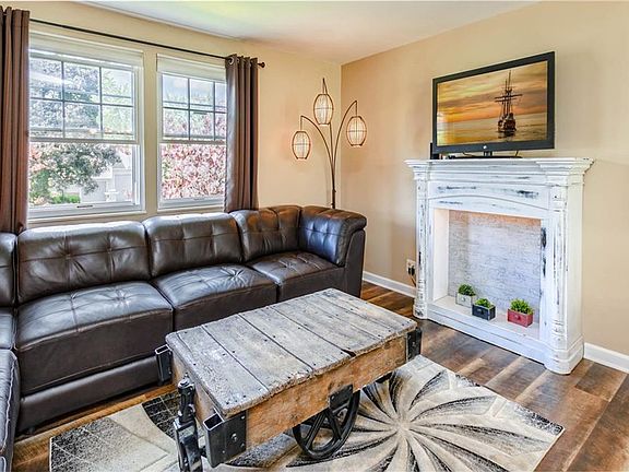5th image of 35 Wickwine Ln