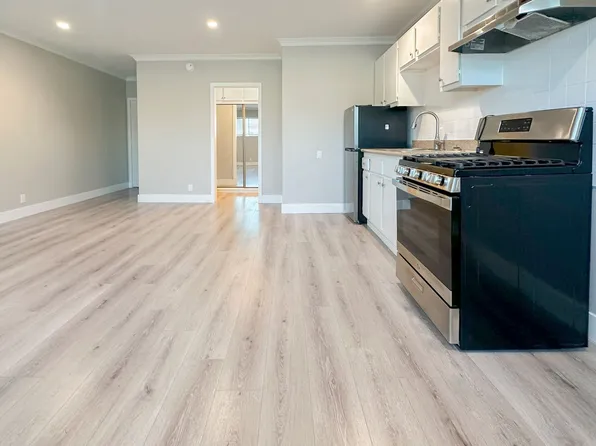 7364 Hollywood Blvd. Apartments