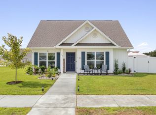 38 Silverthorn St, Freeport, FL 32439