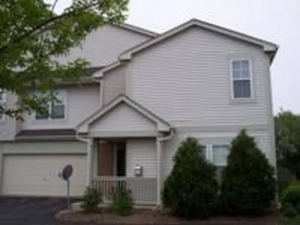 2123 Vanderbilt Dr, Geneva, IL 60134