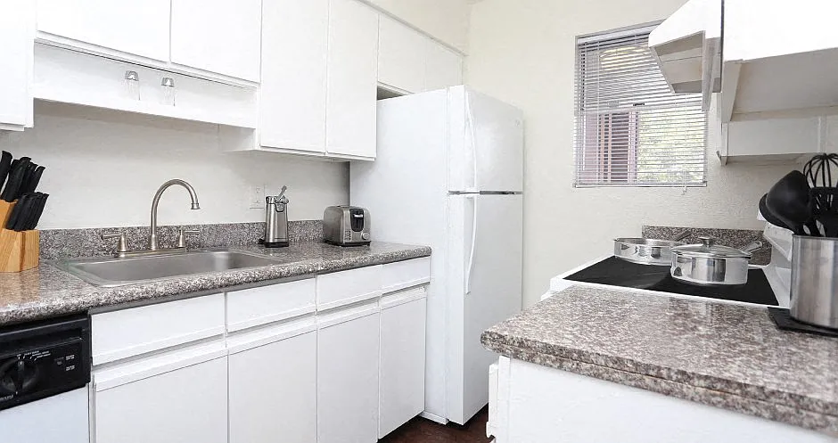 Briarwood Apartments — Photo 3