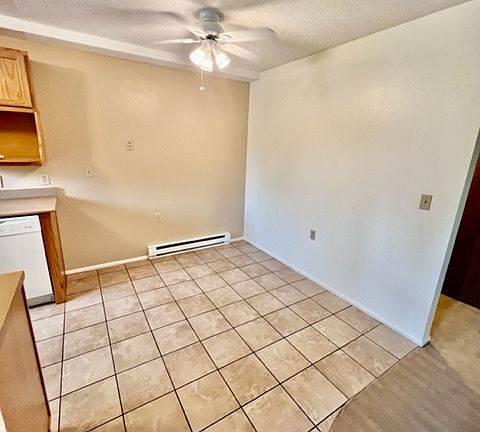 2nd image of 5625 S Sycamore St APT 206