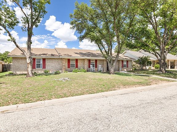 3rd image of 3614 Willow Brook Dr